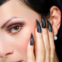 nails halloween nail manicure claws inspiration claw costume stiletto trends accent clear treat pointy cat vampire funky trend demon theme