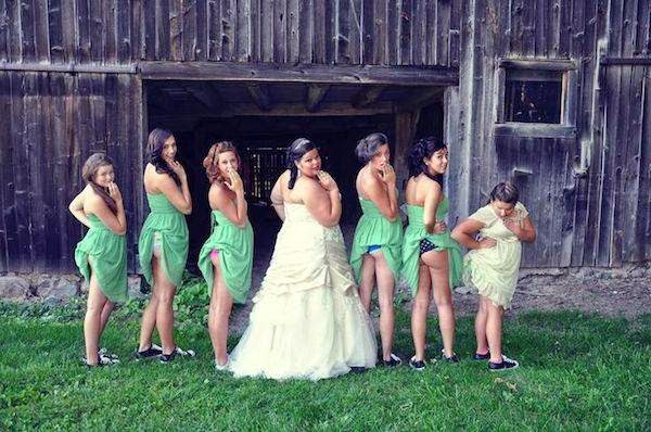 Latest Wedding Photo Trend For The Brides And Bridesmaids To Flash