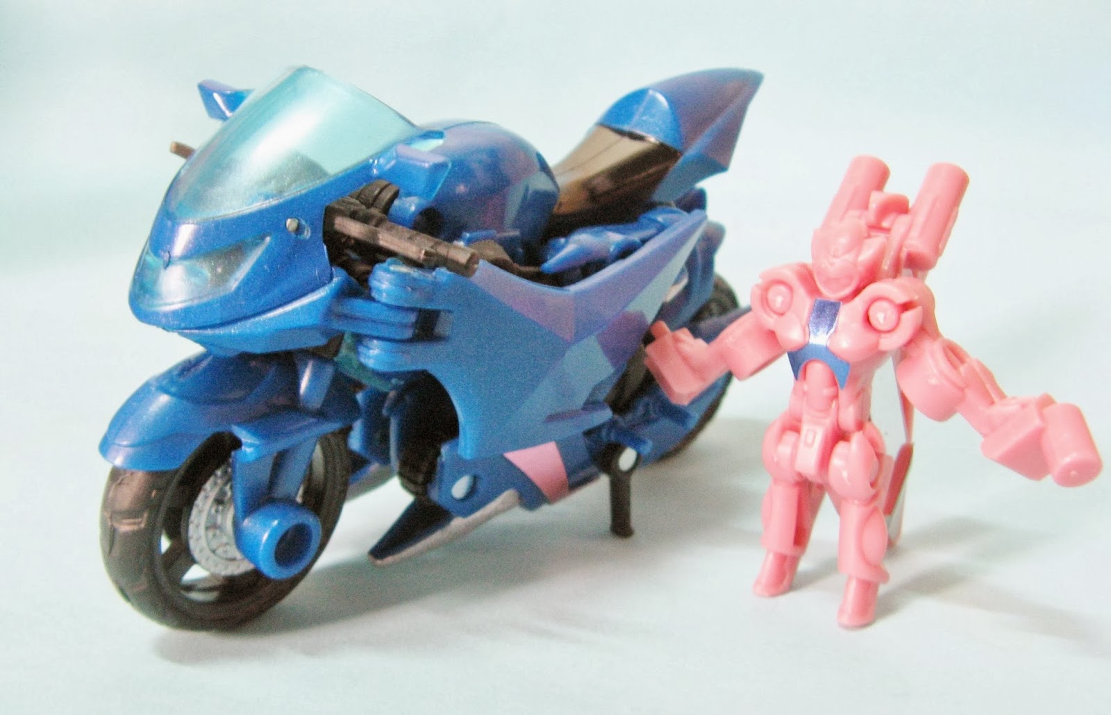 TRANSFORMERS PRIME AM11 Dx ARCEE 變形金剛領袖之証AM11豪華級 雅茜