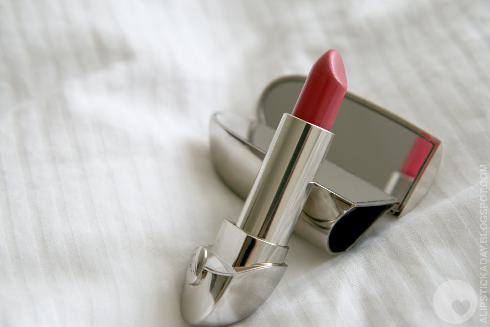 A LIPSTICK A DAY Lipstick of the day 4 Rouge G de Guerlain in