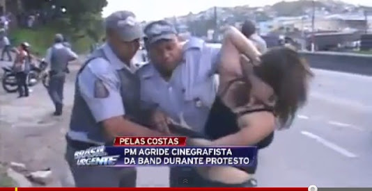 Mulher sendo Agredida por POLICIAIS DE SP