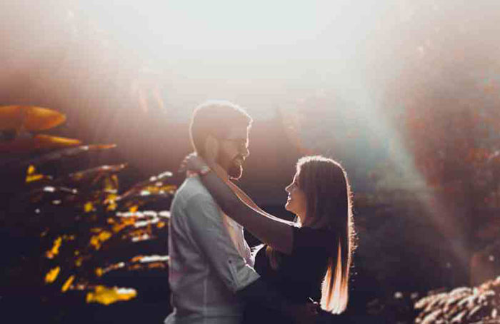 Hugging: 11 Type Of Hugging And The Meanings That It Contains
