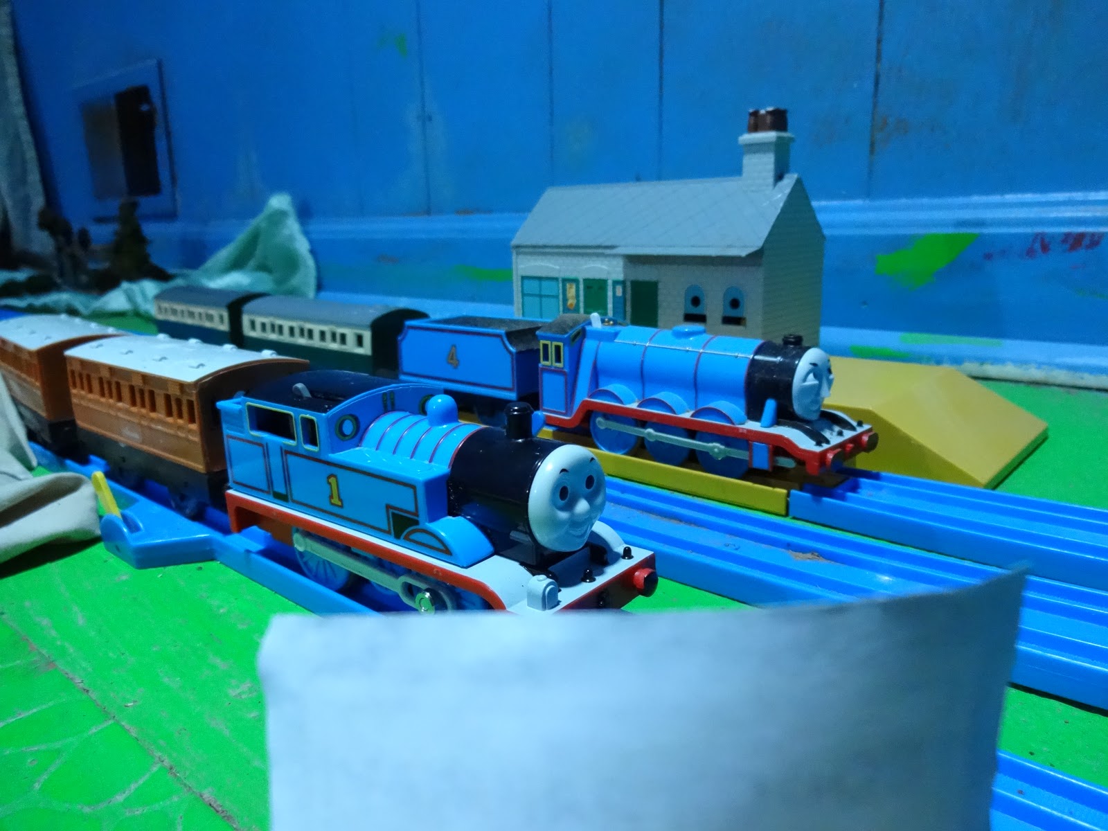 Official Tomy Thomas and The Magic Railroad Behind the Scenes - Thomas ...