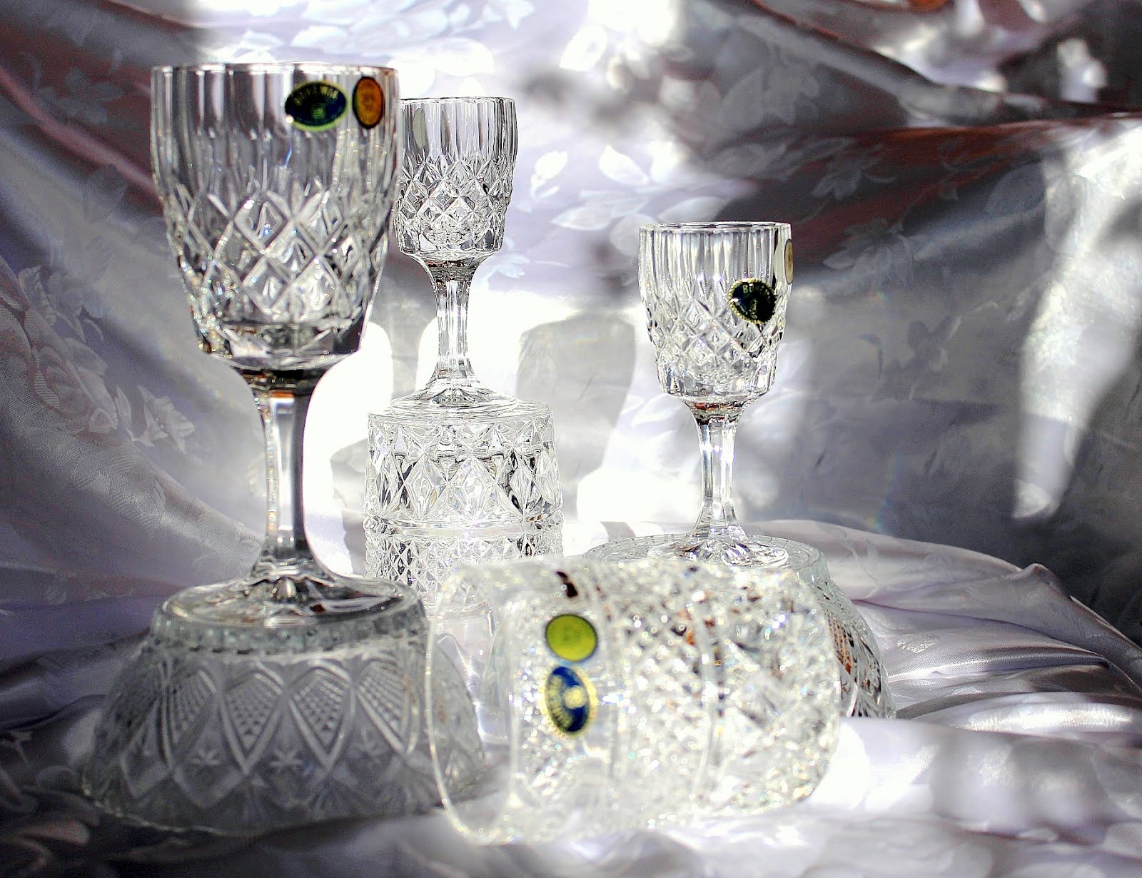 De ce sa-ti cumperi un set de pahare de cristal - Pulbere de stele