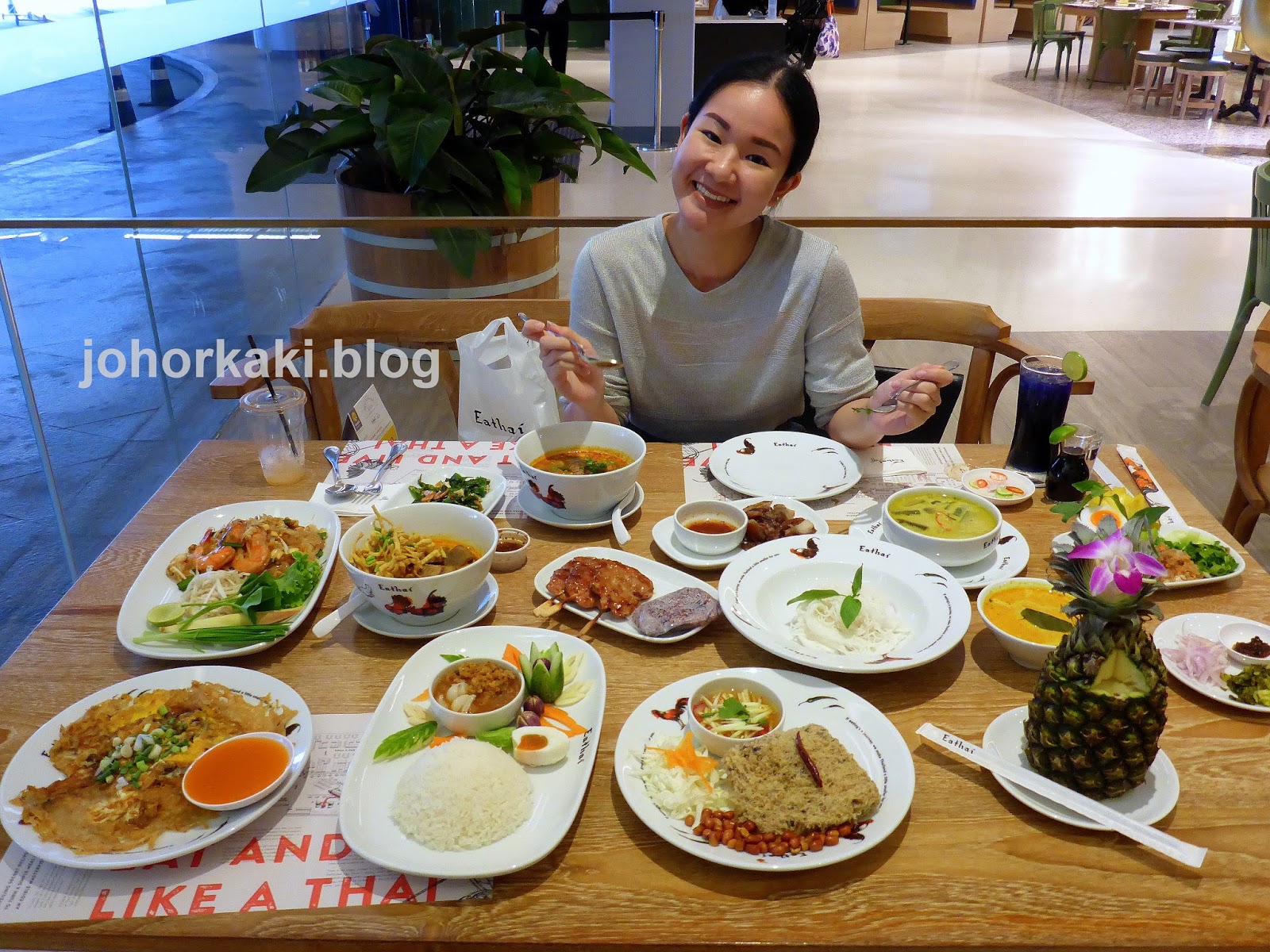 Bigger And Better Eathai At Central Embassy In Bangkok Johor Kaki Travels For Food