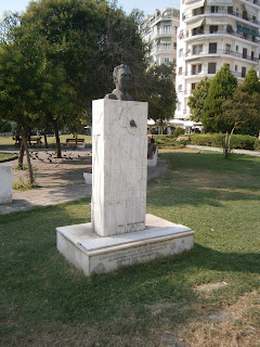προτομή του Τάκη Κανελλόπουλου στη Θεσσαλονίκη