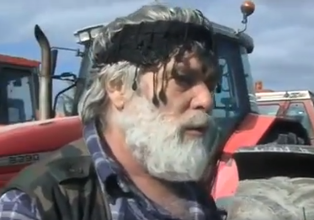Εκπληκτικό βίντεο Έλληνα αγρότη προς τους συναδέλφους του και τον λαό VIDEO