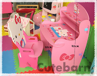 Hello Kitty desk for kids and children