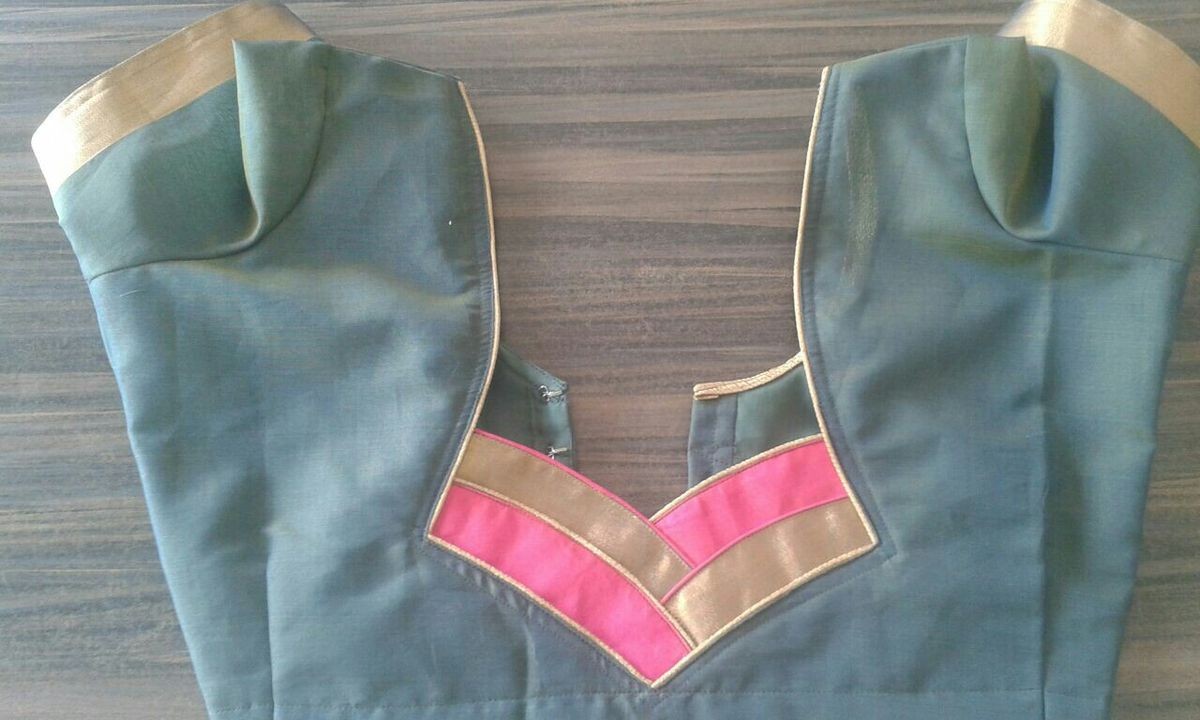 Latest Model Simple Blouse Back Neck Designs With Borders