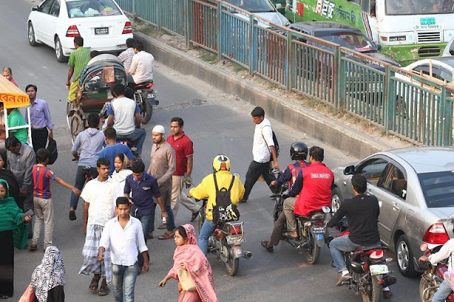 টিকাটুলিতে সড়ক দুর্ঘটনায় বাংলাদেশ ব্যাংক কর্মকর্তা নিহত টিকাটুলিতে সড়ক দুর্ঘটনায় বাংলাদেশ ব্যাংক কর্মকর্তা নিহত