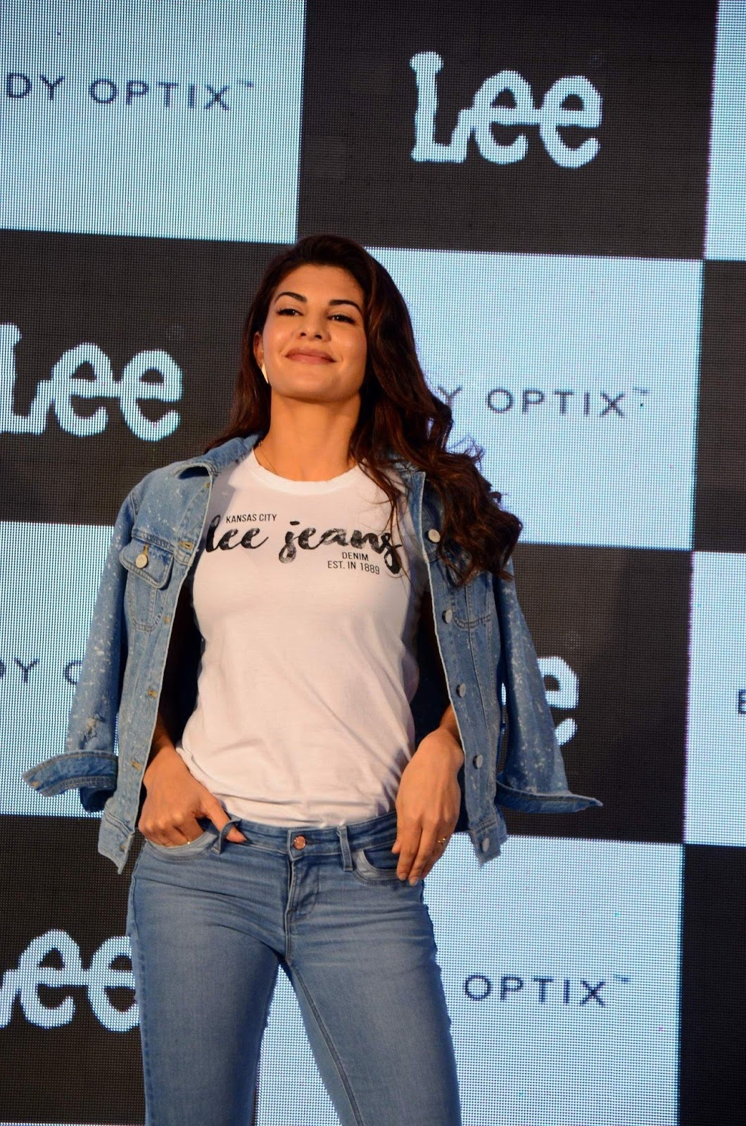 Jacqueline Fernandez Puts Her Stunning Figure On Show As She Launches Lee Denim Stores In India As Brand Ambassador