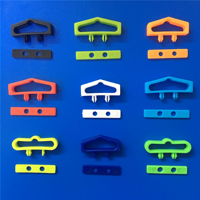 moc-nhua-treo-do-phu-kien-plastic-euro-hook-plascon