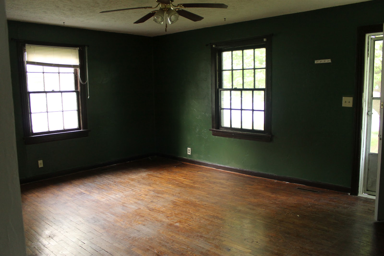 Living Room Paint With Wood Trim