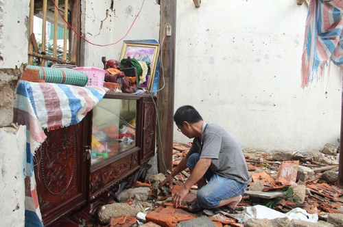 Hà Tĩnh tan hoang sau bão,Nghệ An sau bão số 10, Nghe an bao so 10, Nghệ An Hà Tĩnh bão số 10, Hà Tĩnh sau bão số 10, hậu quả bão số 10, ha tinh sau bao so 10, bao so 10 di qua, Tin tức Bão số 10, Hậu quả bão số 10, Hau qua bao so 10, Bão số 10 tàn phá, Bão số 10 tàn phá miền trung, Miền trung sau bão số 10, Mien trung sau bao so 10, Chudu43, www.chudu43.com, Tin tuc chudu43, Tin tuc du lich mien Trung chudu43, chudu43.com.