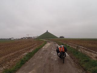 フルパッキングの自転車のスタンド