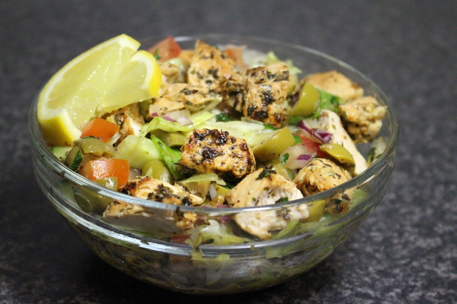 nosaibasfood ) Grilled lemon and garlic Mediterranean chicken salad