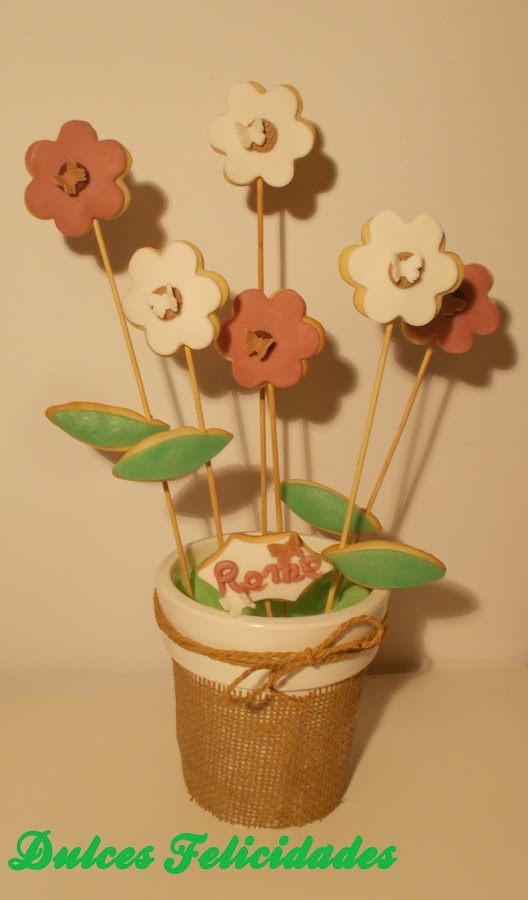 Maceta de galletas en forma de flor