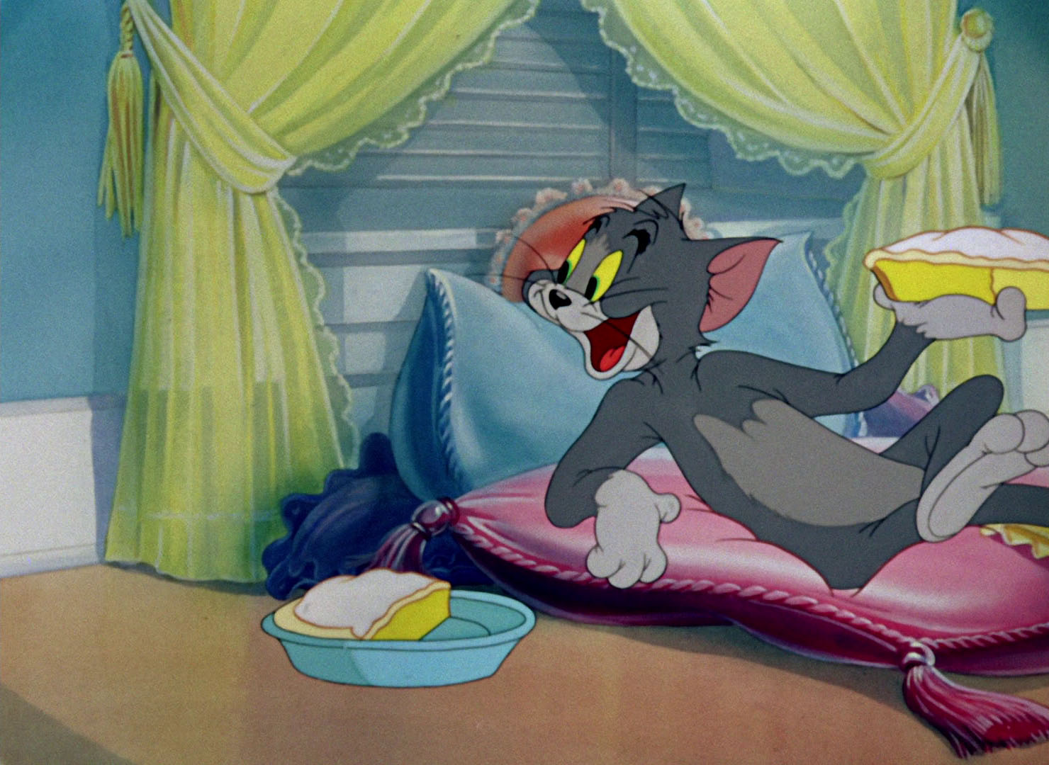 Tom & Jerry Pictures "Old Rockin' Chair Tom"