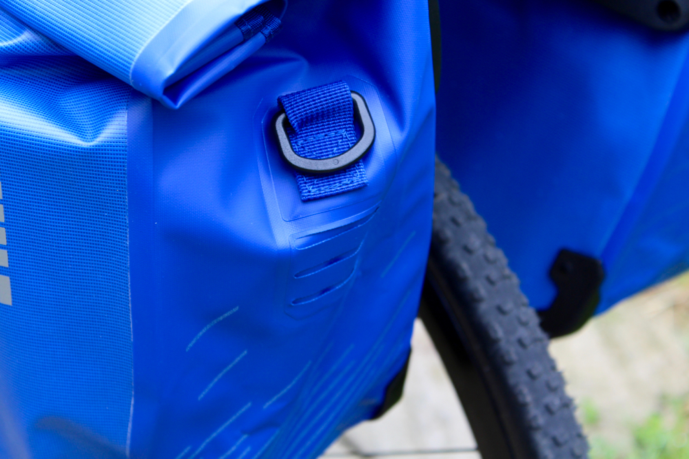 thule pack n pedal shield pannier