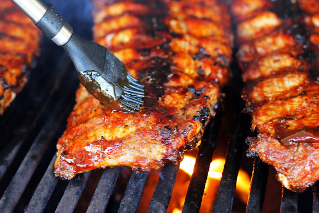 Χοιρινά Παϊδάκια με Σάλτσα Μπάμπεκιου / Spare Ribs with BBQ Sauce Χοιρινά Παϊδάκια με Σάλτσα Μπάμπεκιου / Spare Ribs with BBQ Sauce