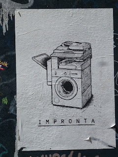 Impronta (der Fußabdruck) - Kombination aus Waschmaschine und Drucker... Palma de Mallorca
