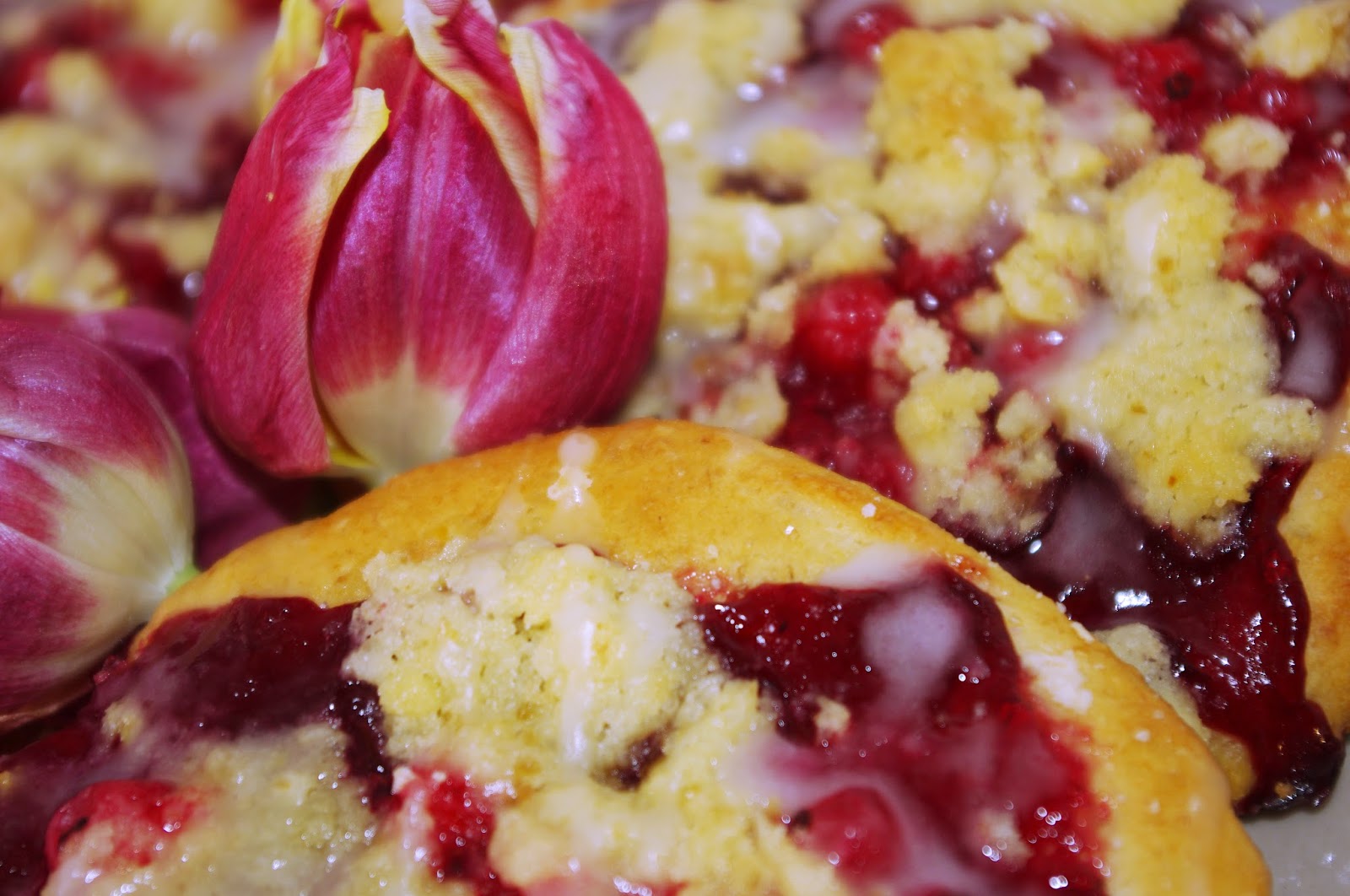 Self-Baked : Johannisbeer-Streusel-Taler