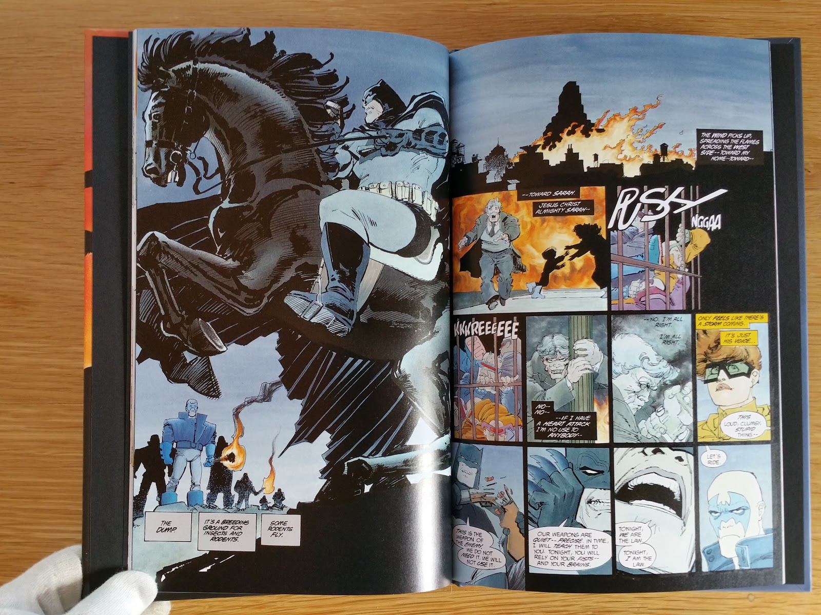 the dark knight returns slipcase set