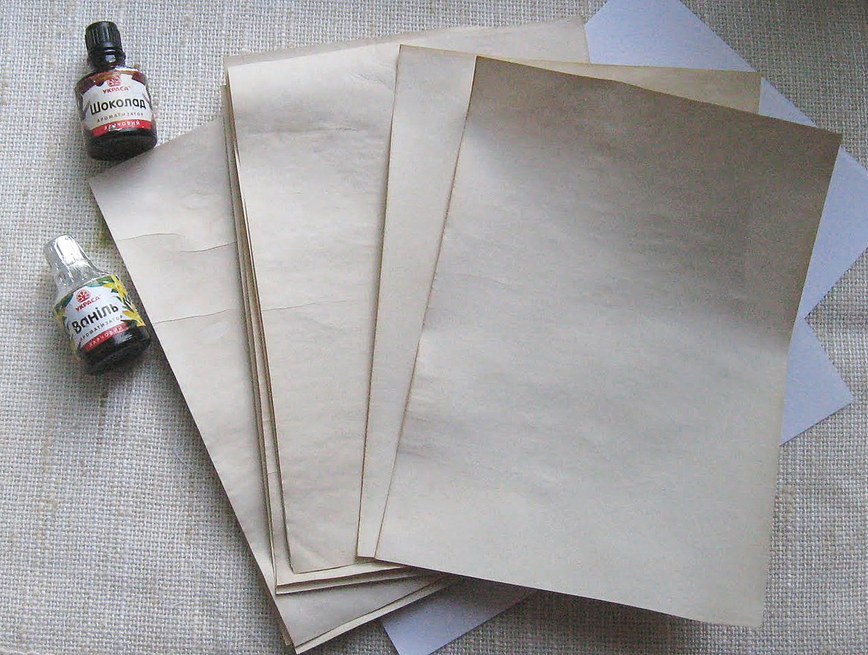 Хорошо бумага. Затонировать бумагу. Тонировочная бумага для рисования. Тонированная бумага для рисования. Тонированный лист бумаги.