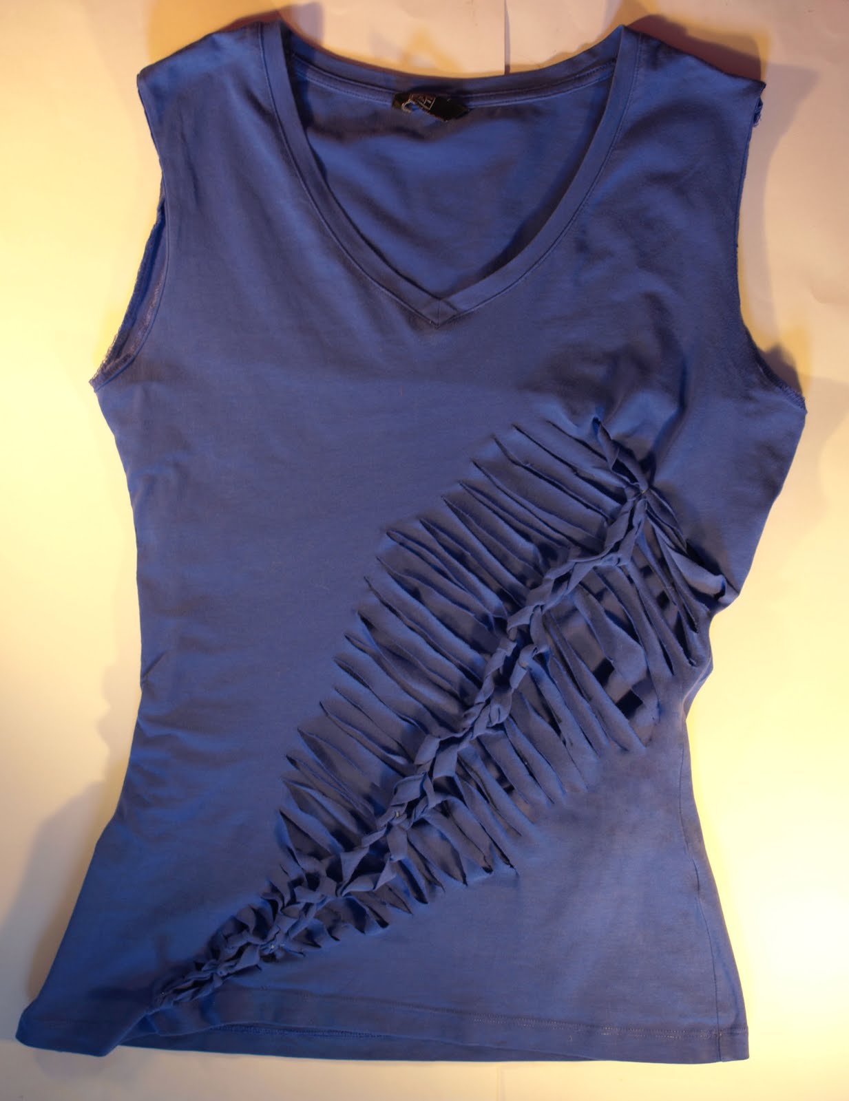 футболки своими руками фото. красивые футболки сшить. переделка одежды. мастер класс по переделке футболки. футболки своими руками фото.