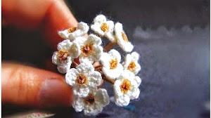 Ramillete de manzanillas al crochet