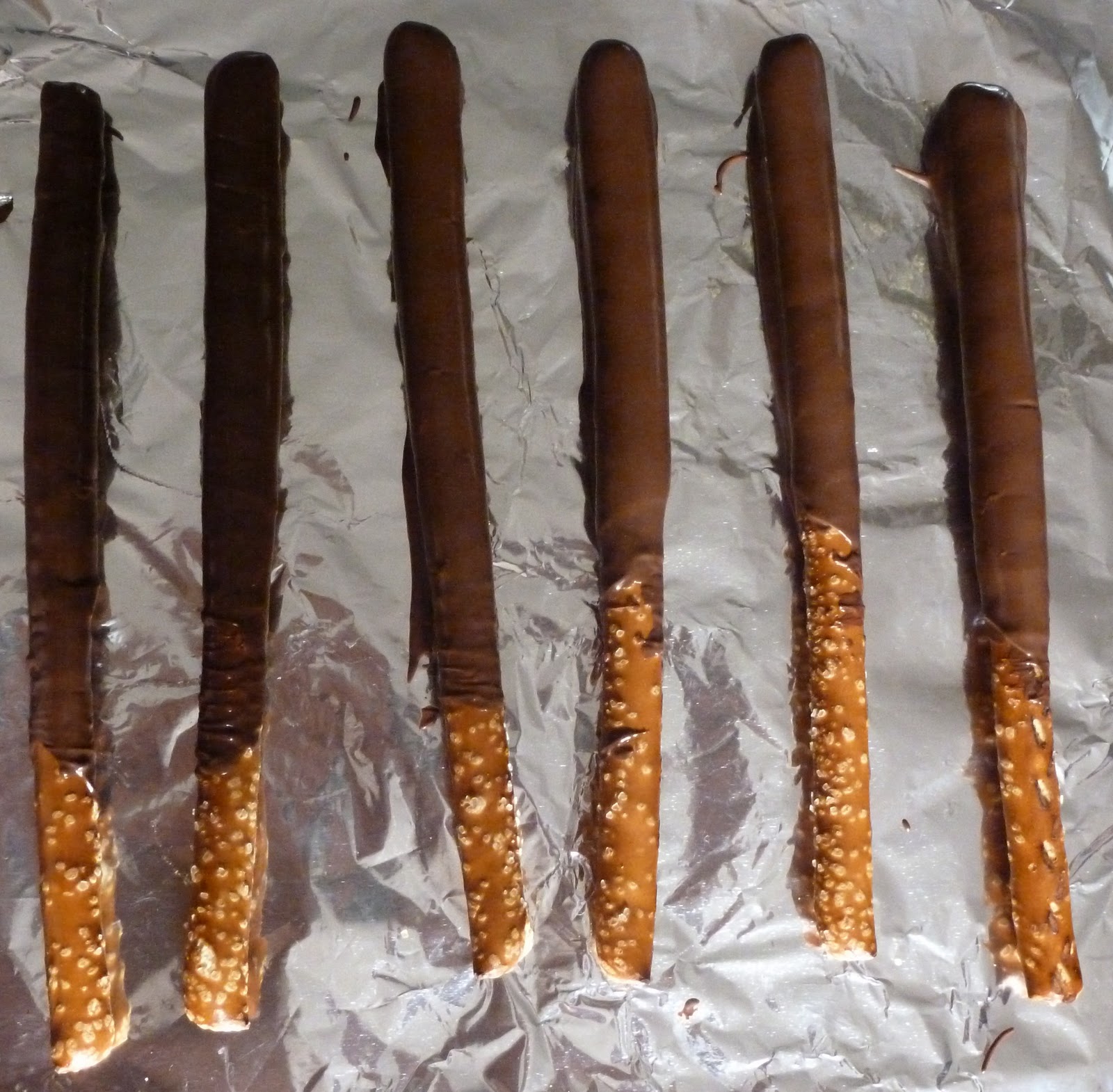 Chocolate Dipped Pretzel Rods