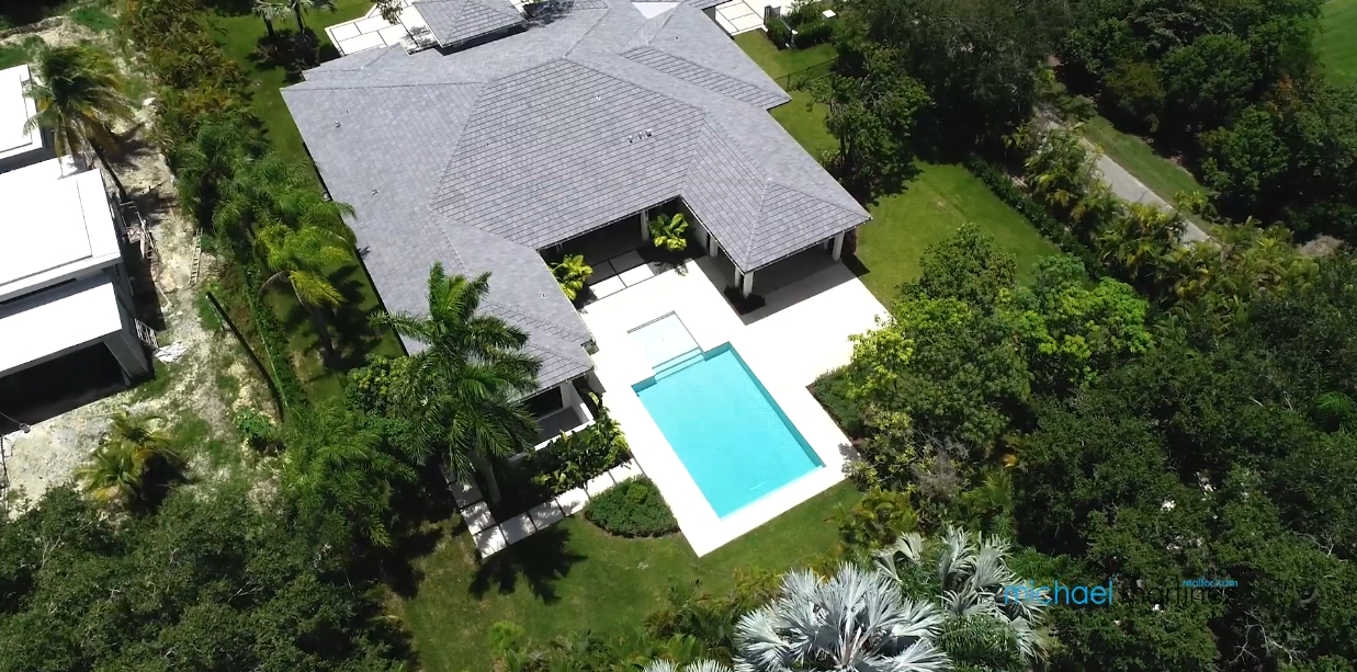 Tour 10325 SW 69th Ave, Miami Home vs. 20 Interior Design Photos
