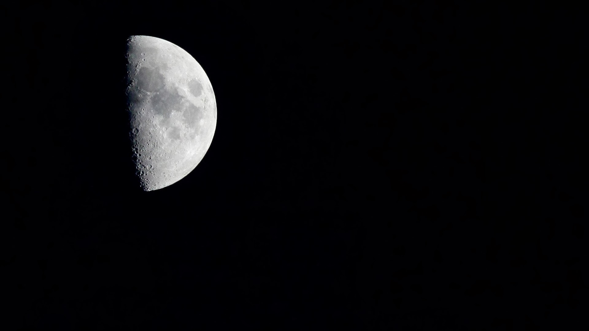 Half Moon | Full HD Desktop Wallpapers 1080p