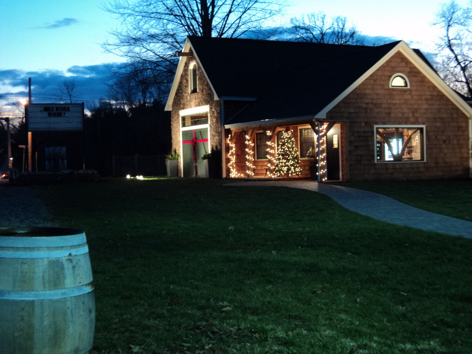 The Fine Living Muse Christmas Shopping at Mill River Winery