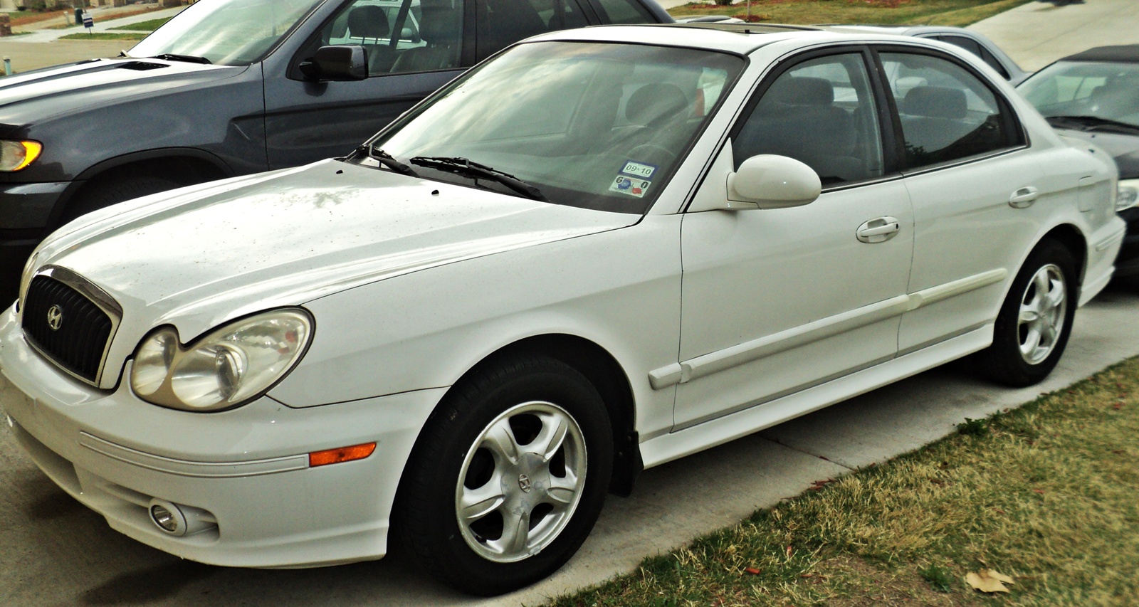 B & C Sales: 2002 Hyundai Sonata