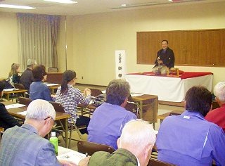 商工会議所 三遊亭楽春講演会 「落語に学ぶ顧客満足向上」 商工会議所 三遊亭楽春講演会 「落語に学ぶ顧客満足向上」