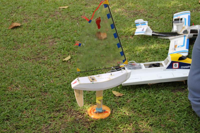 footy model sailboat