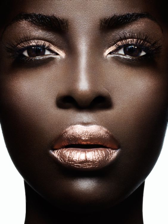 gold metallic lips woc beauty, gold lips, woc gold lips, metallic lipstick, gold lipstick, gold metallic lips