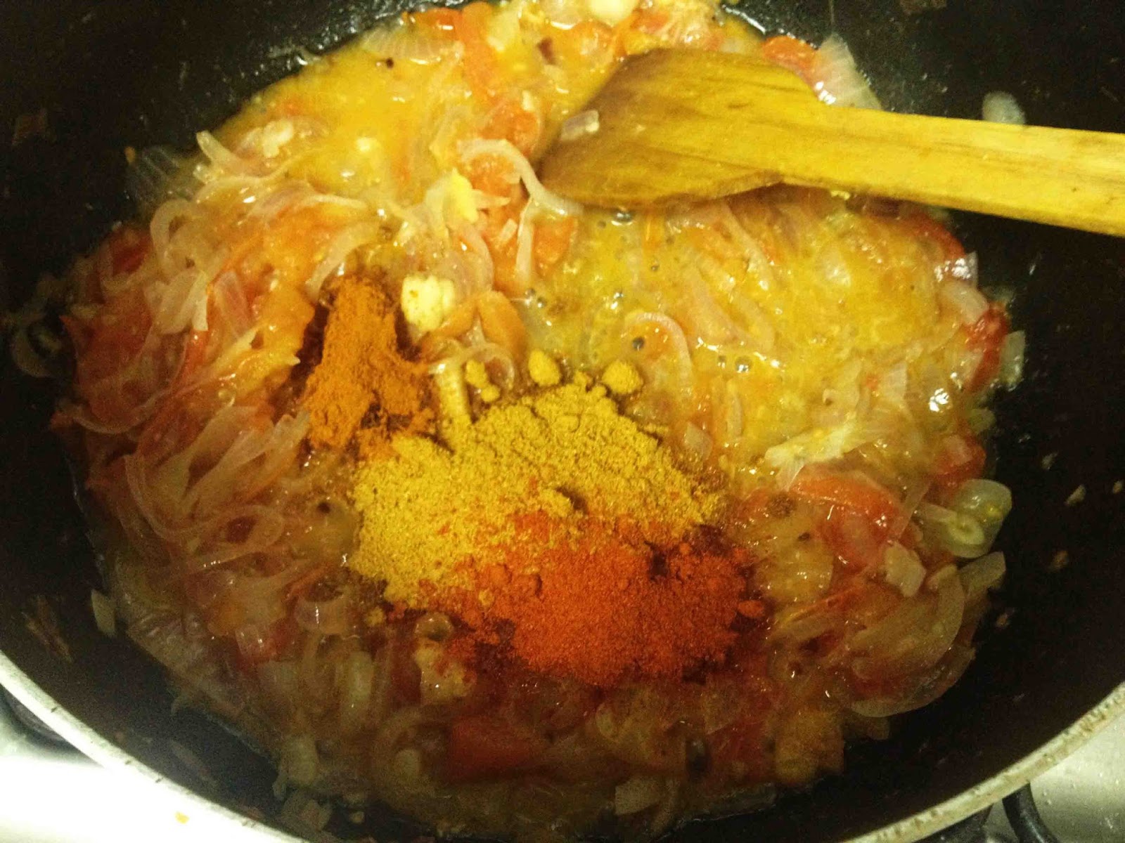 SOYA CHUNKS RECIPE SOYA MATAR GRAVY / SOYA BEANS CHUNKS GRAVY