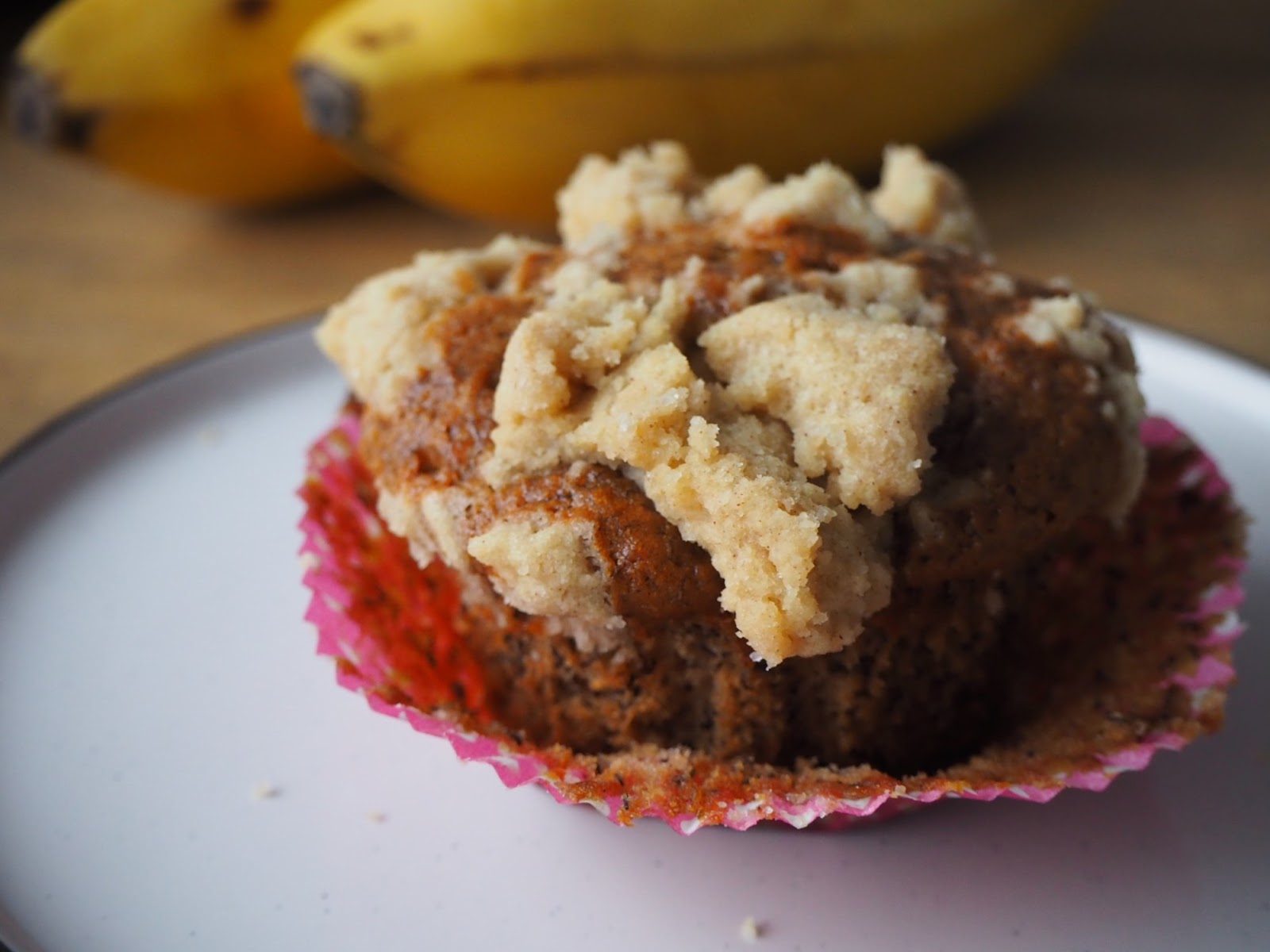 Kein krummes Ding: Vegane Bananenmuffins mit Knusperstreuseln