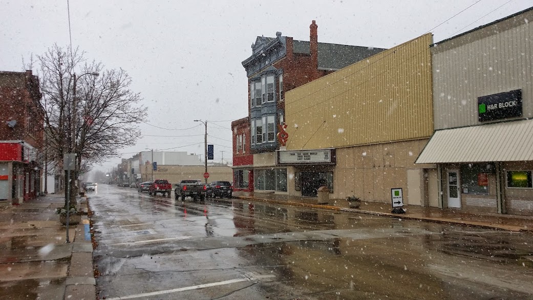Maquoketa Iowa / Blog Afternoon Snow downtown Maquoketa