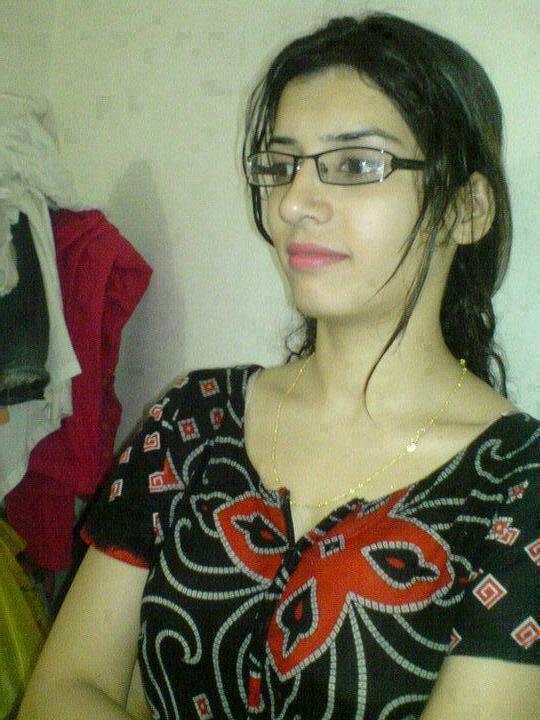 Hot And Sexy Desi Girls Pictures ~ World Girls Actresses