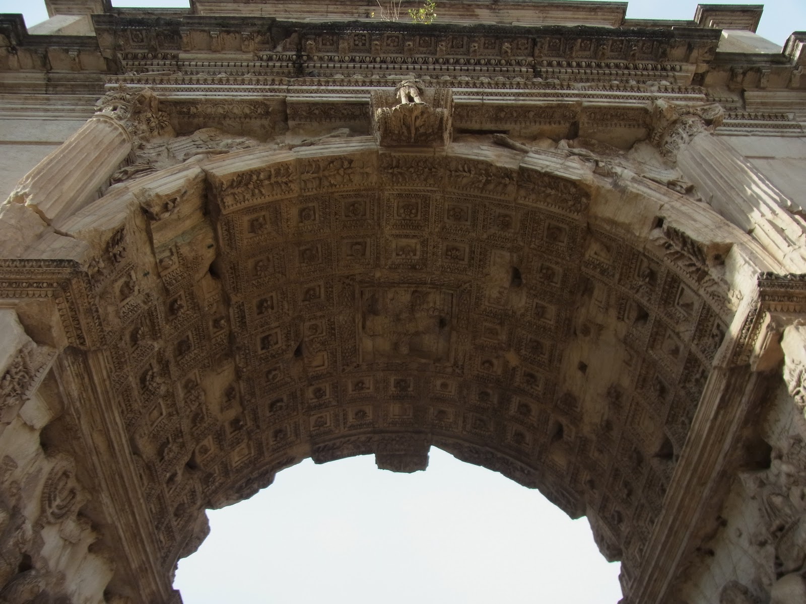 旅と写真とドライブと ティトゥス帝の凱旋門 Arco Di Tito イタリア ローマ