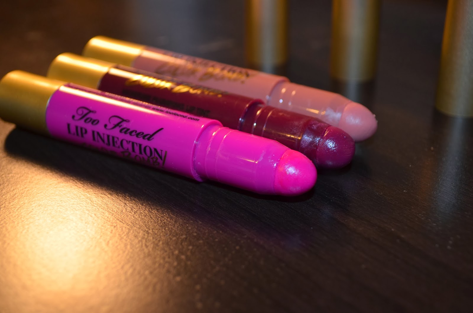 Sunny Day سني داي ريڤيو ليپ تينت Lip Injection Color Bomb من TOO