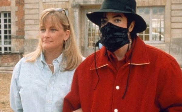Debbie Rowe confirma que sus hijos con Michael Jackson son de un donante de esperma