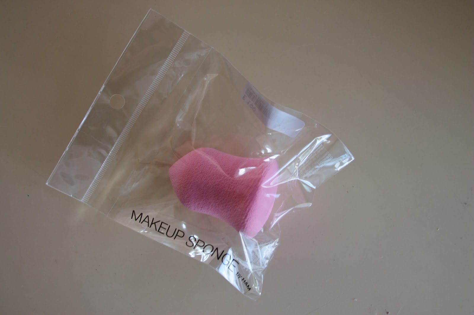 A Dupe for the Beauty Blender? H&M Beauty Sponge Review