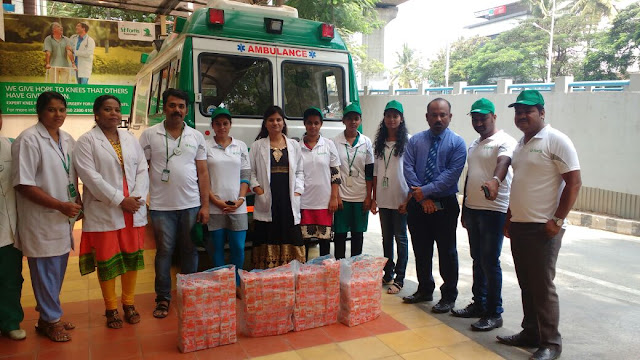 Fortis Charitable Foundation extends a helping hand as Bangalore Queues up for Cash Fortis Charitable Foundation extends a helping hand as Bangalore Queues up for Cash