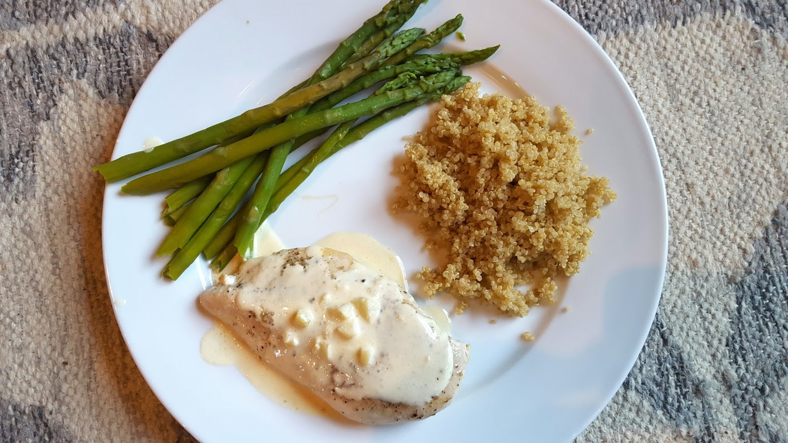 l.c.k.Cafe Skillet Chicken with Mustard Cream Sauce