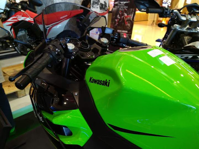 Kawasaki Ninja 250 Fi SmartKey Denpasar Bali Kawasaki Ninja 250 Fi SmartKey Denpasar Bali