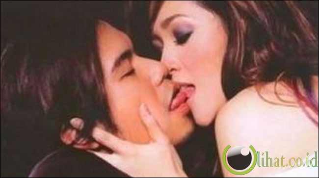 Ciuman Ahmad Dhani dan Maia Estianty